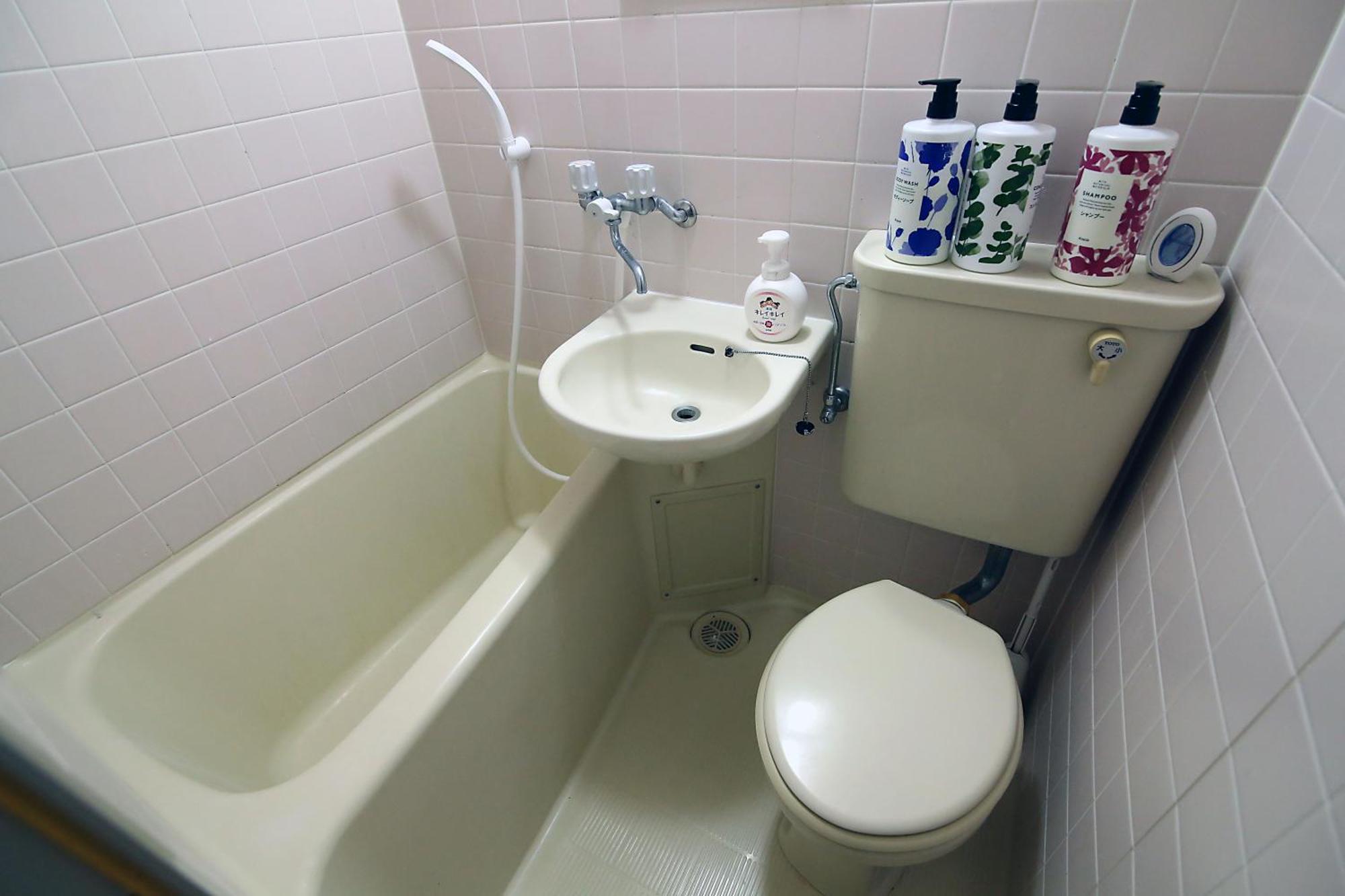 Appartamento Centray Kagurazaka Shinjuku House Tokyo Esterno foto