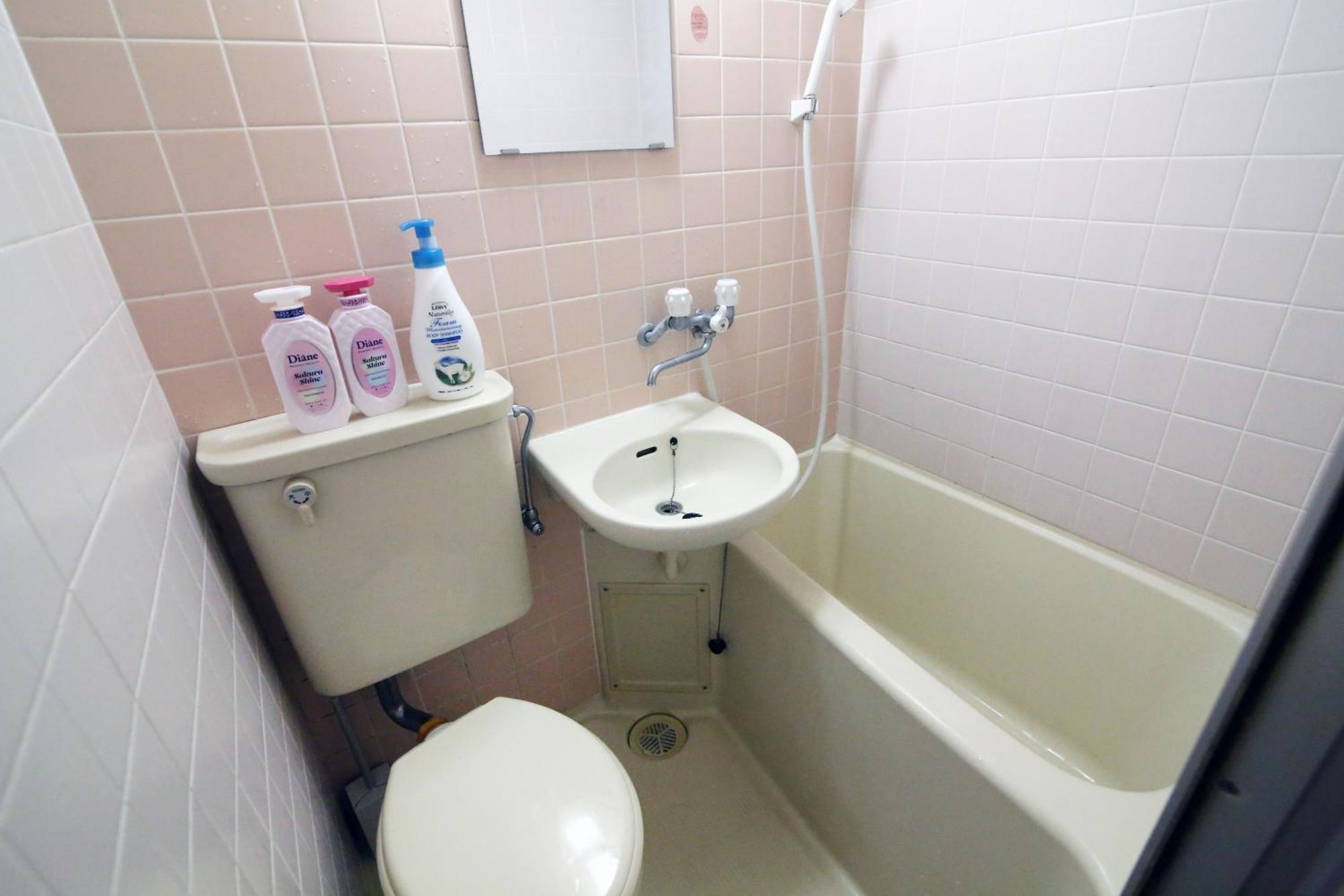 Appartamento Centray Kagurazaka Shinjuku House Tokyo Esterno foto