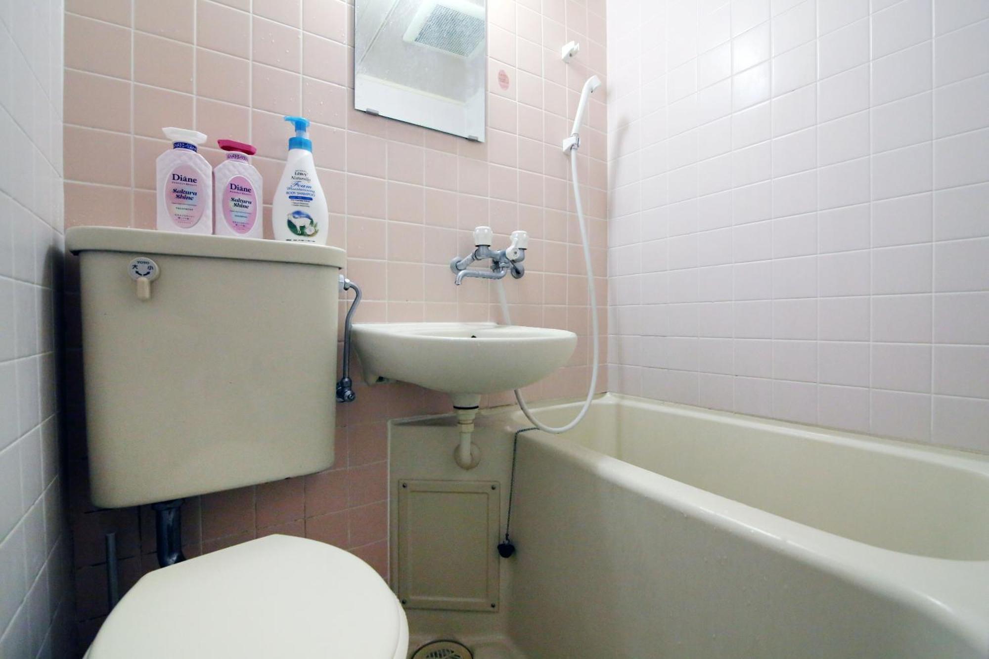 Appartamento Centray Kagurazaka Shinjuku House Tokyo Esterno foto